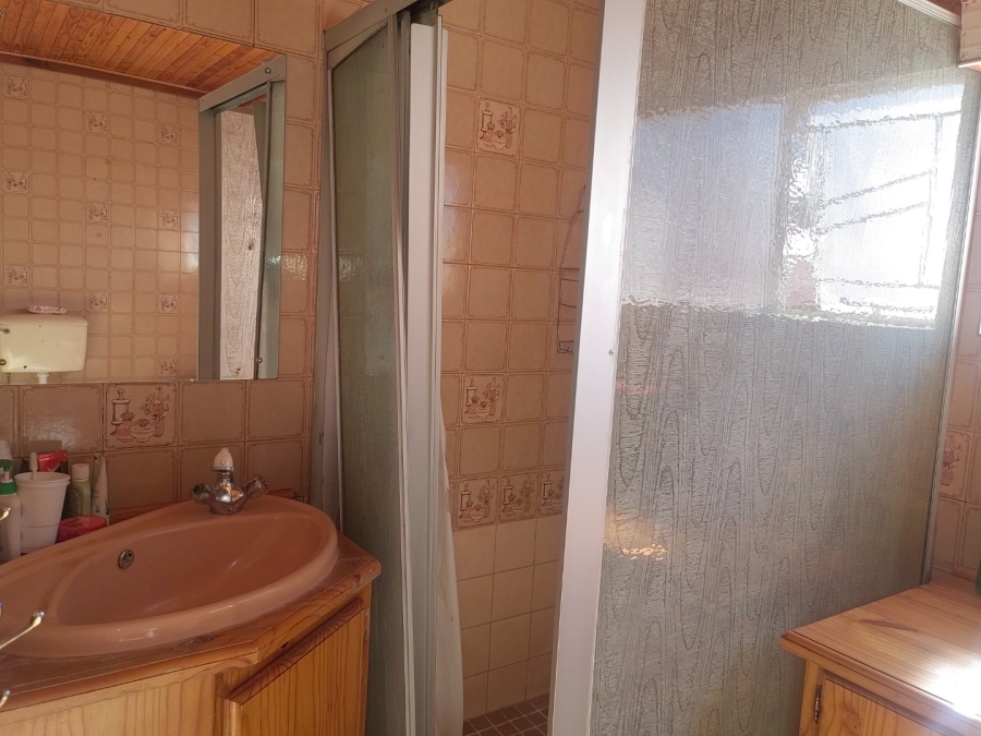 4 Bedroom Property for Sale in Heuwelsig Northern Cape